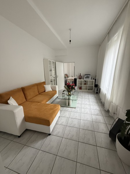 Moderne, voll möblierte Erdgeschosswohnung mit Terrasse im Citygarten-Stil, 41462 Neuss, Wohnung